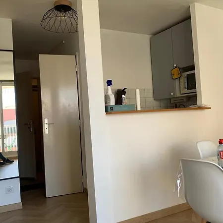 Studio With Pool Close To The Beach Apartment *